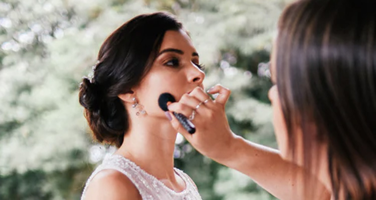 maquillador bodas Cómo elegir un buen maquillador para boda - Blog de Cronoshare