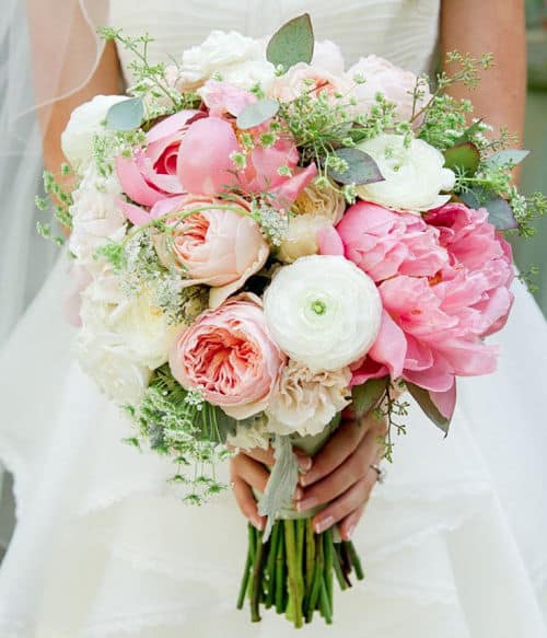 Ramo novia con peonías en rosa y blanco