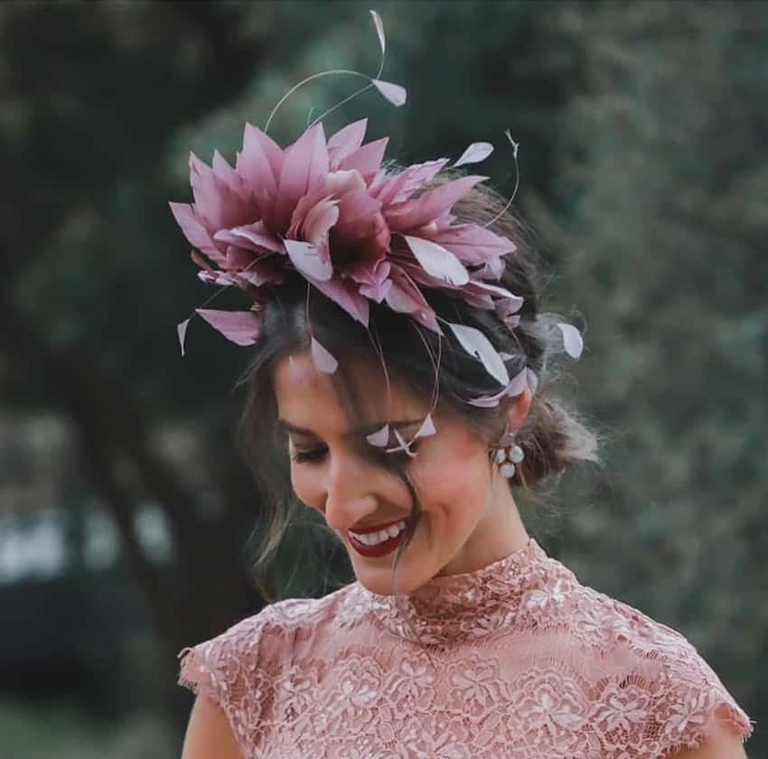 como hacer tocado boda El tocado perfecto: trucos para acertar al elegirlo