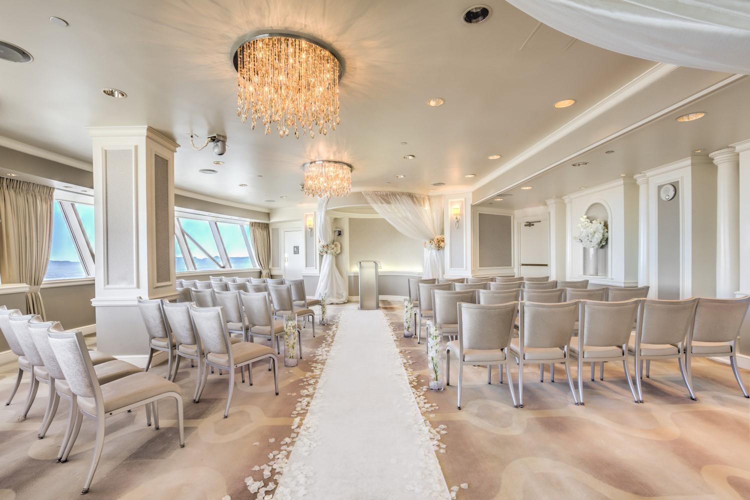 boda las vegas Chapel in the Clouds @ The STRAT | Things to do In Las Vegas