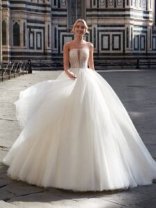 ¿Qué vestido de novia te favorece según tu cuerpo?